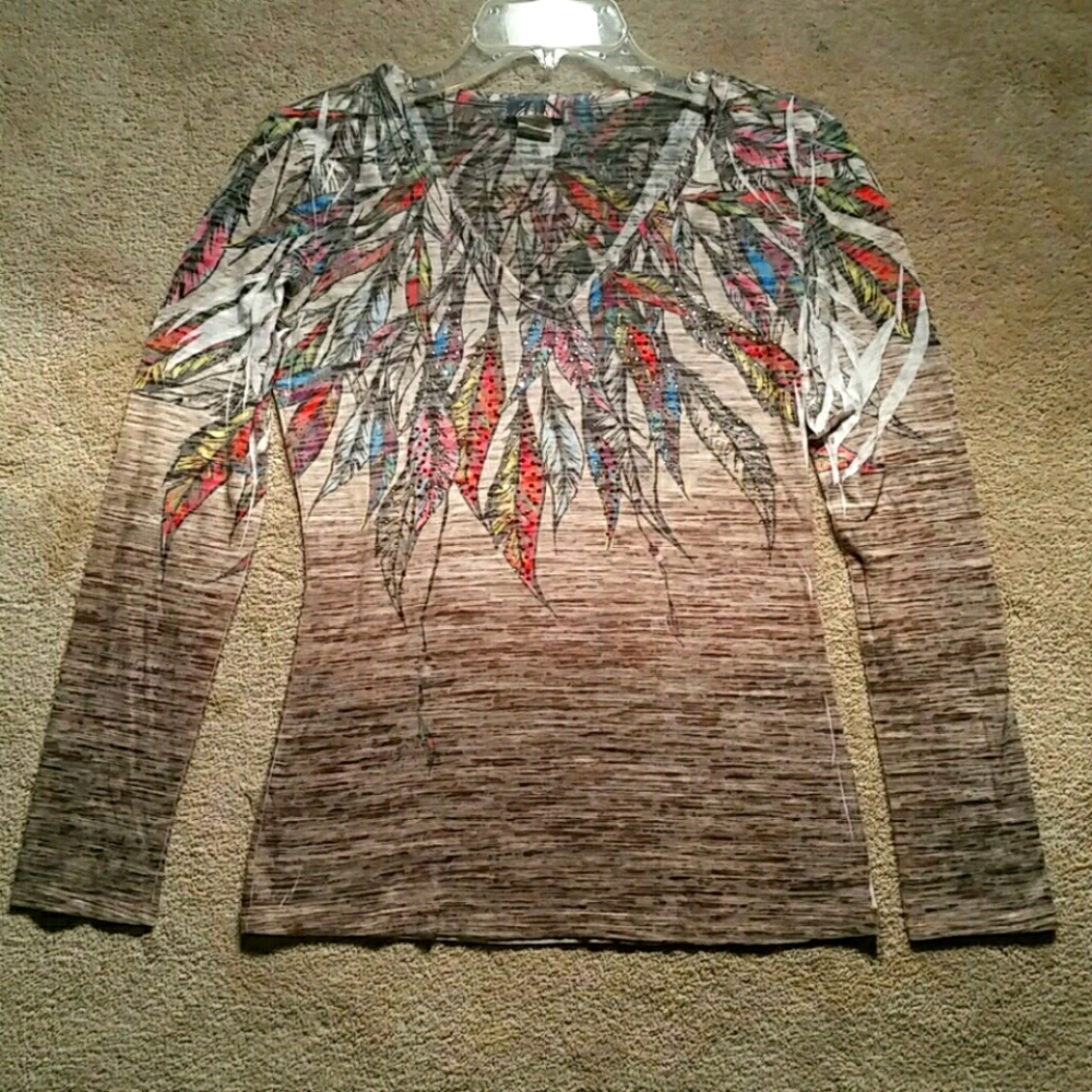 Long Sleeve feather graphic top